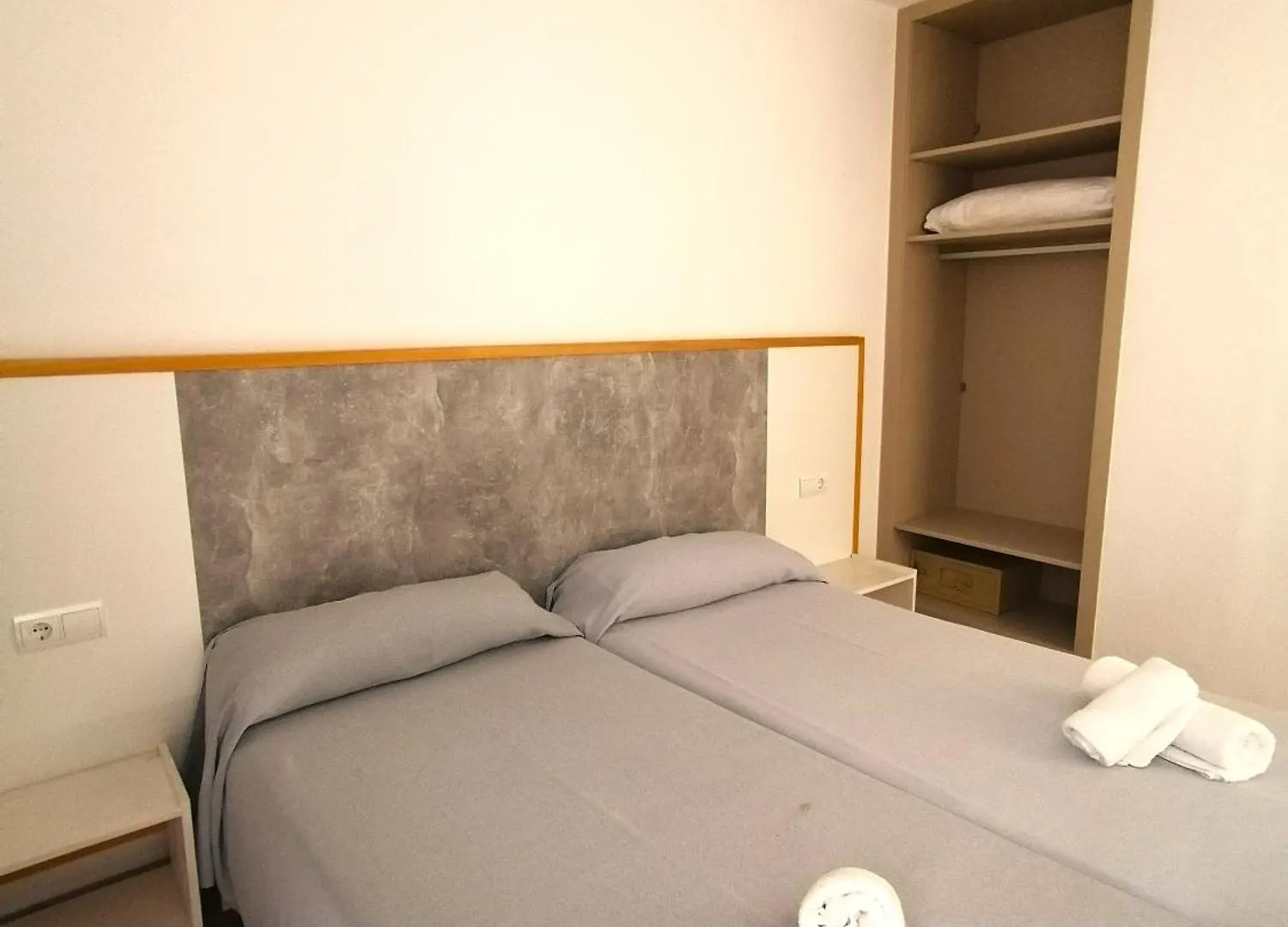 Apartamentos Marian San Antonio Abad España